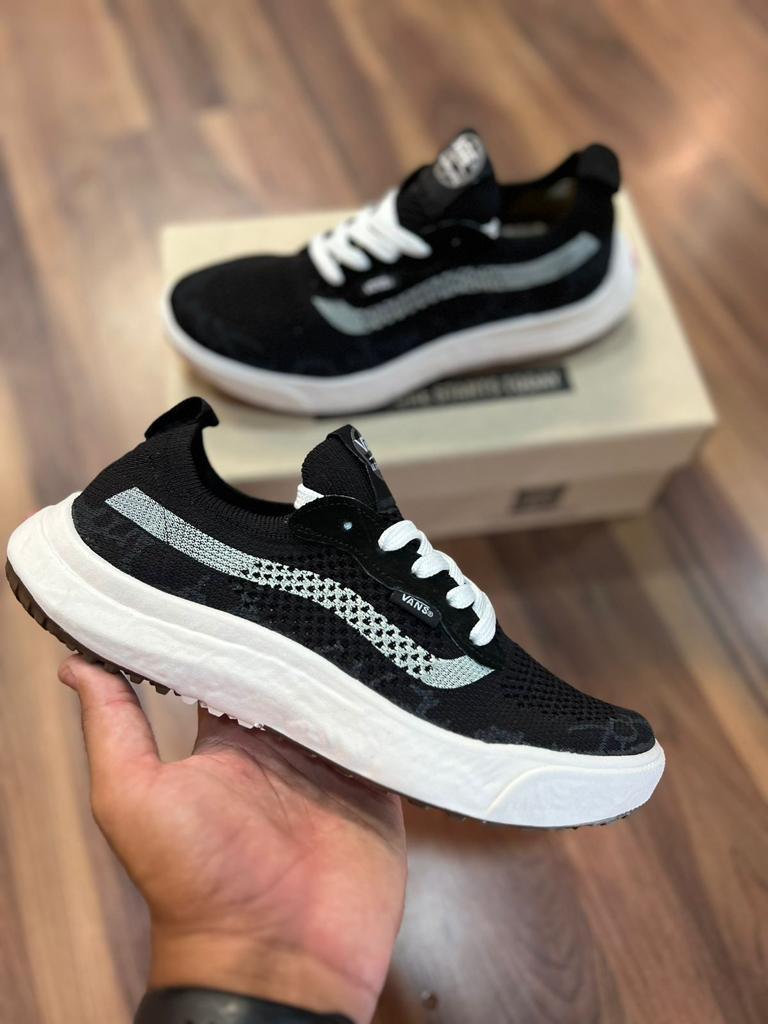 Vans vr3