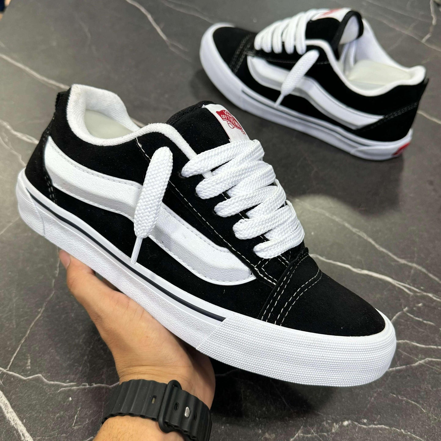 Vans Knu School